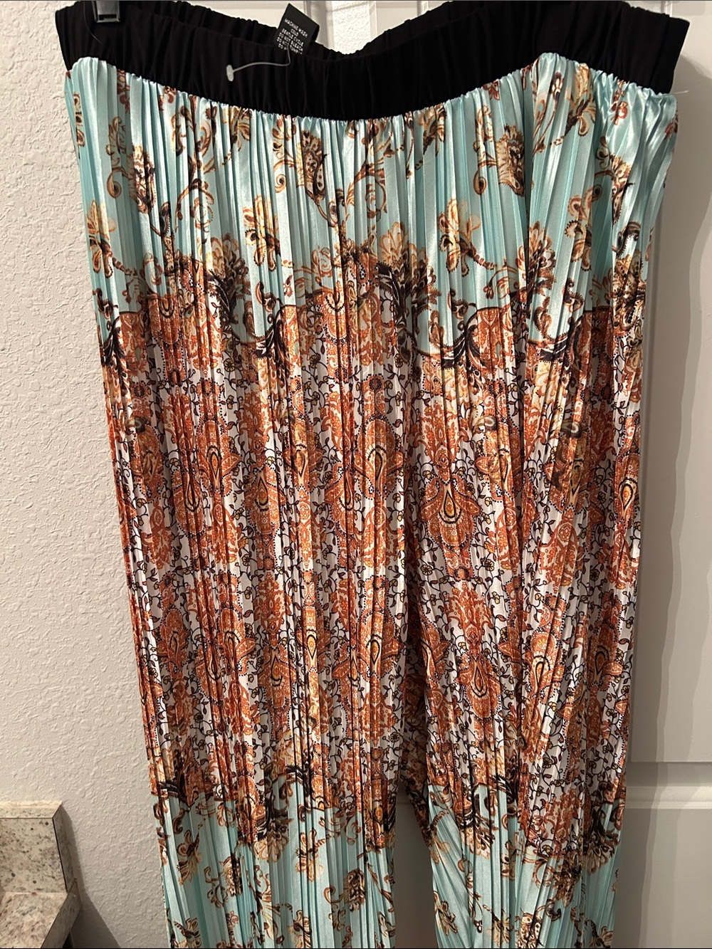 Pleated Floral wide leg pants in Aqua and Rust by Ashley Stewart Size 18